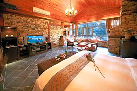 Superior Queen Room