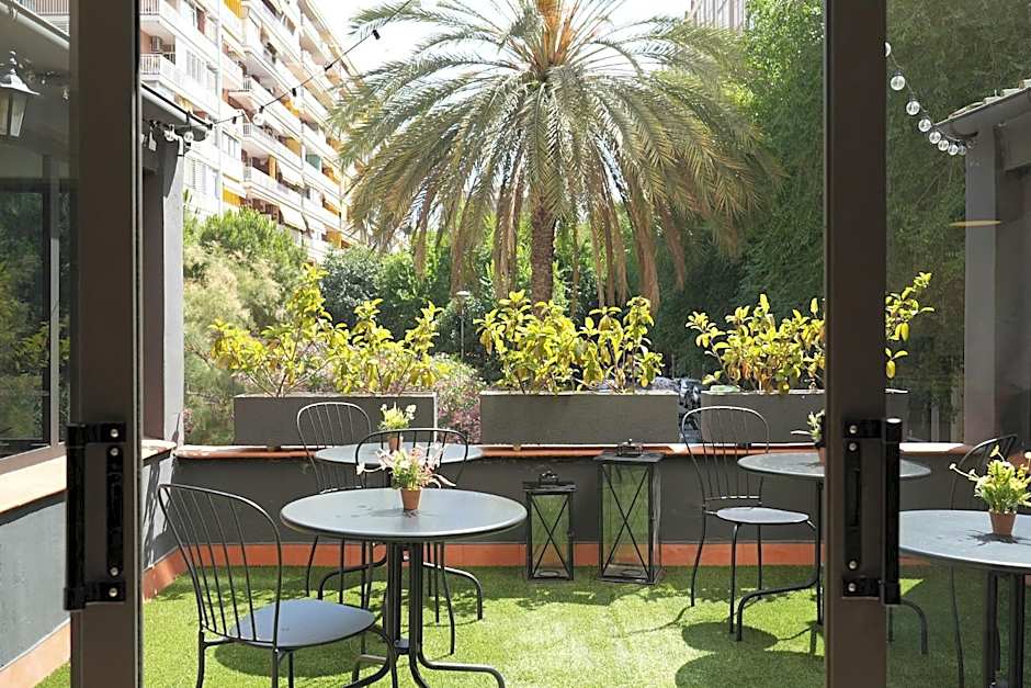 Arenas Atiram Hotels