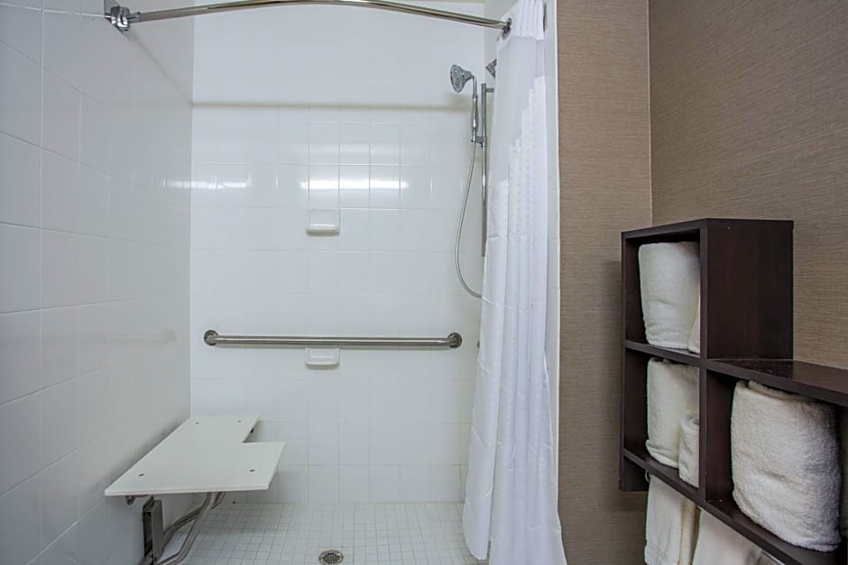 Holiday Inn Express Naples Downtown 5th Avenue By IHG