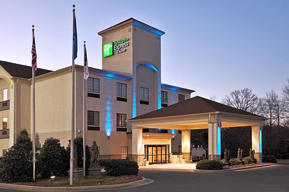 Holiday Inn Express Hotel & Suites Albemarle