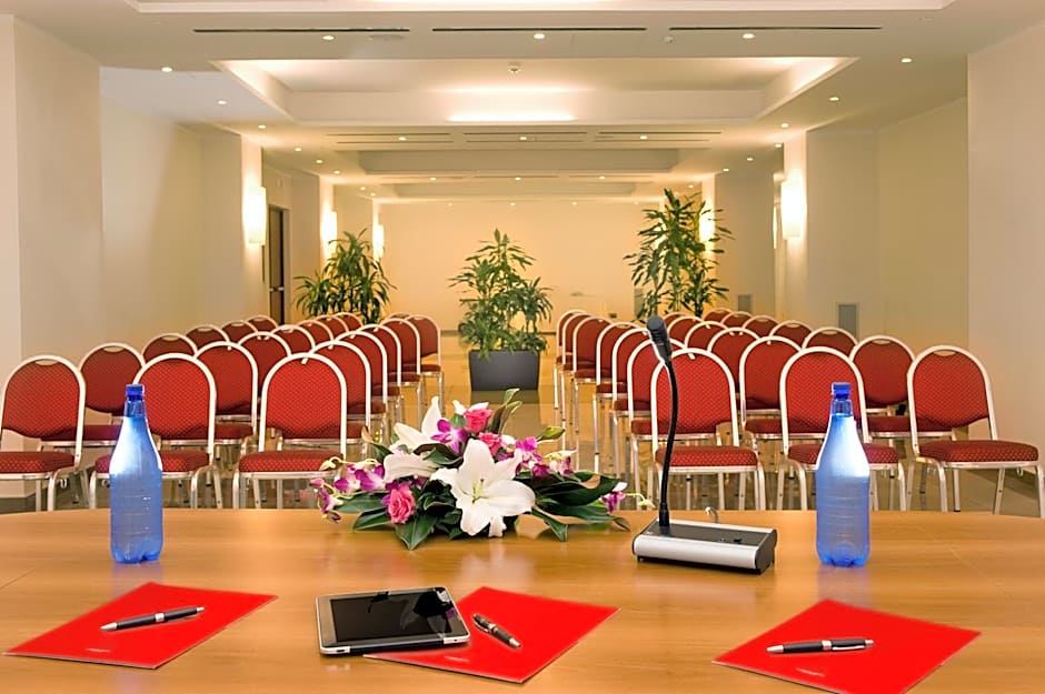 Cardinal Saint Peter Hotel