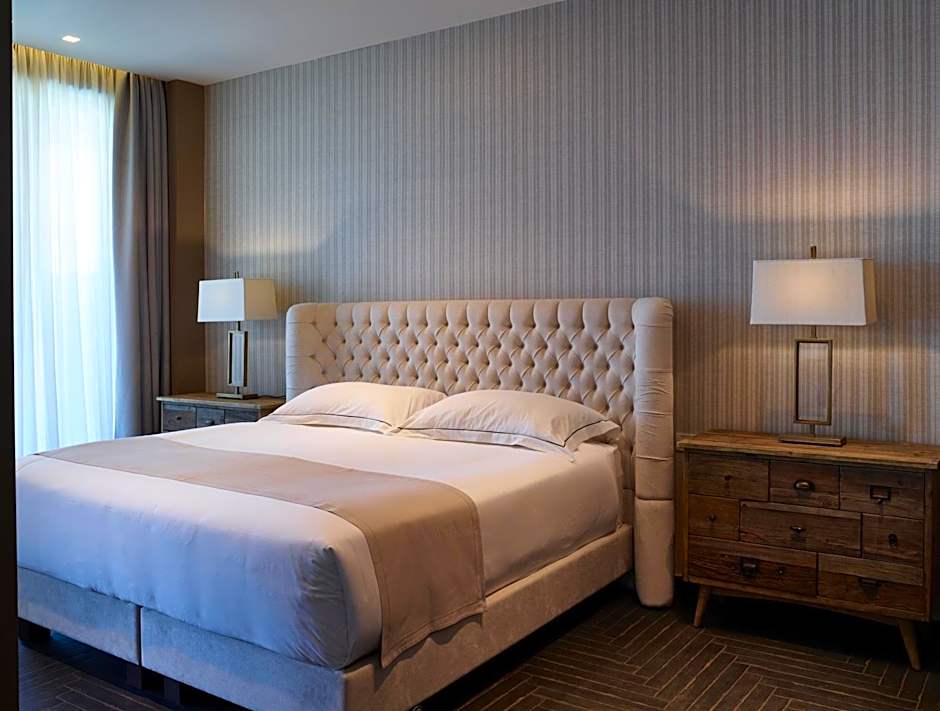 Pelagos Suites Hotel & Spa