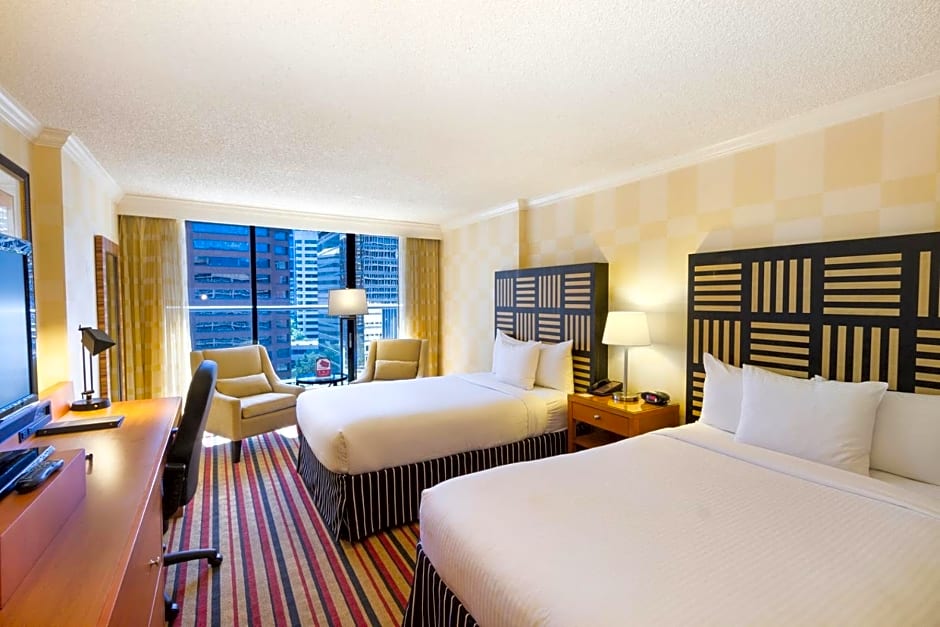 Pinnacle Hotel Harbourfront