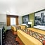 Super 8 by Wyndham Moberly MO