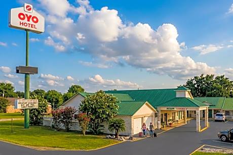 OYO Hotel Yoakum West