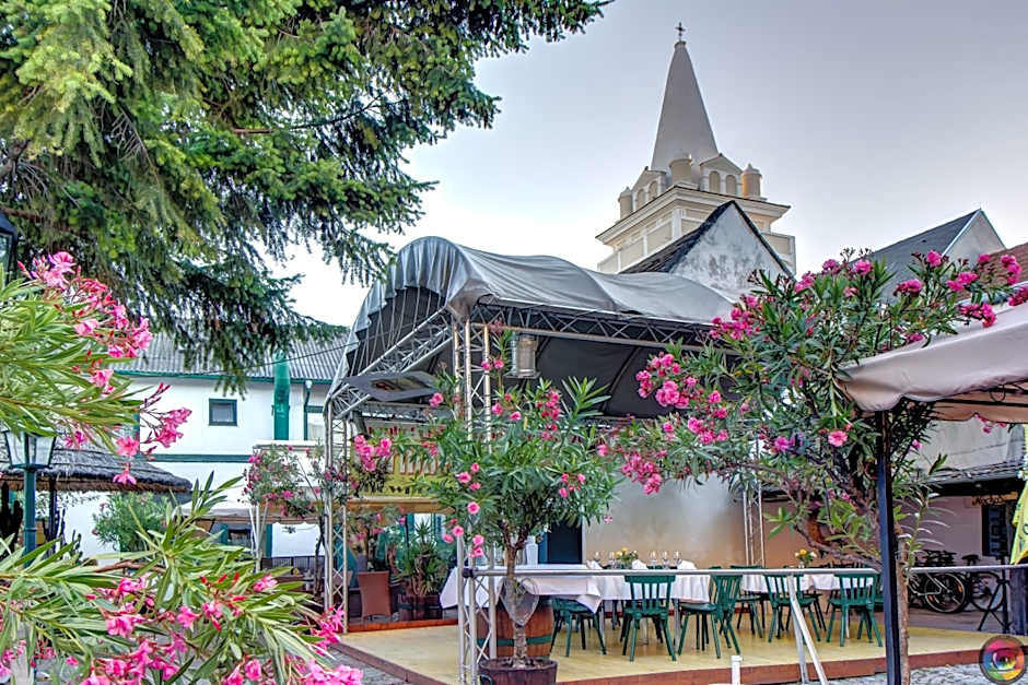 Turmhof Breitenbrunn