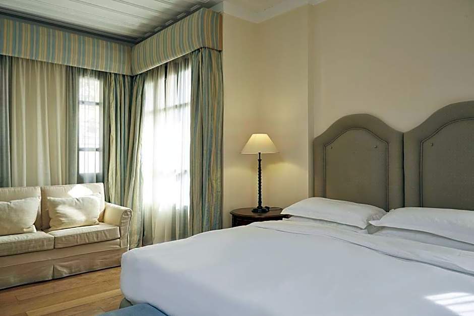 The Captain's House Boutique Hotel