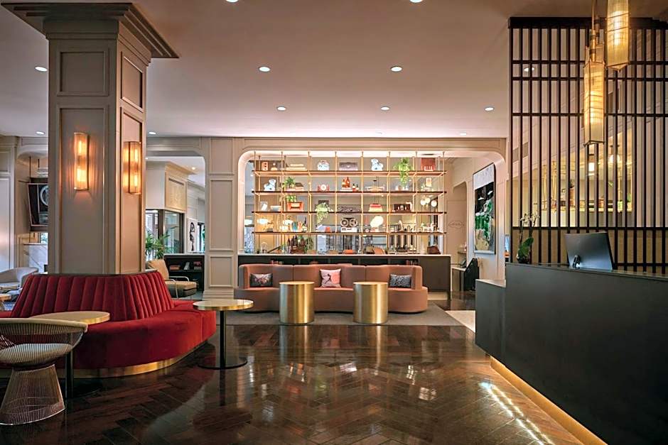 Renaissance Saint Elm Dallas Downtown Hotel