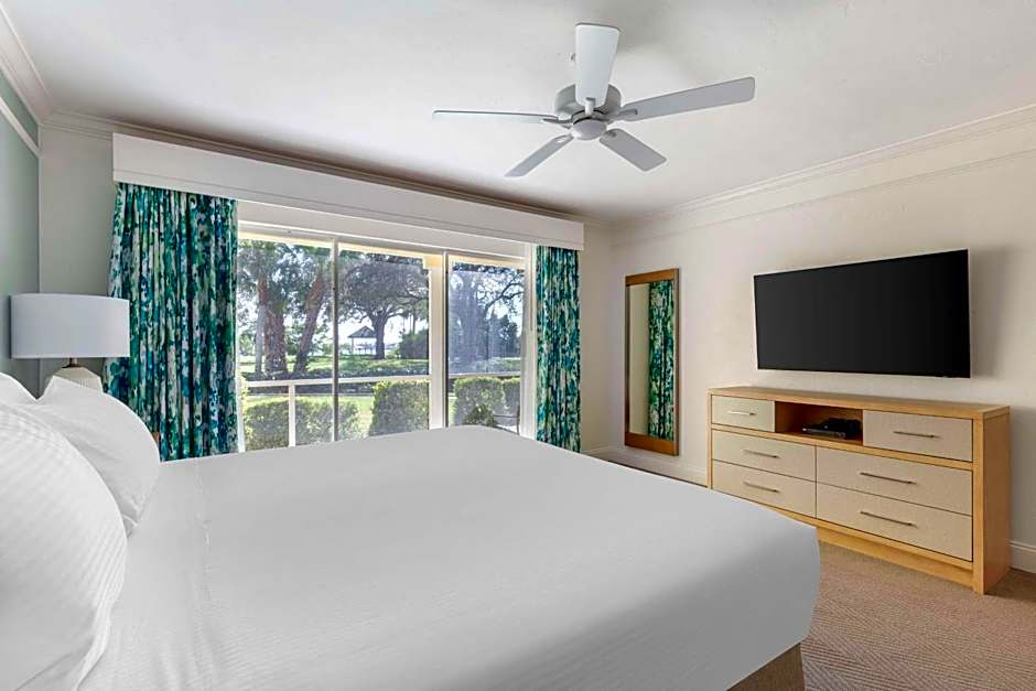 Hilton Vacation Club Charter Club Naples Bay