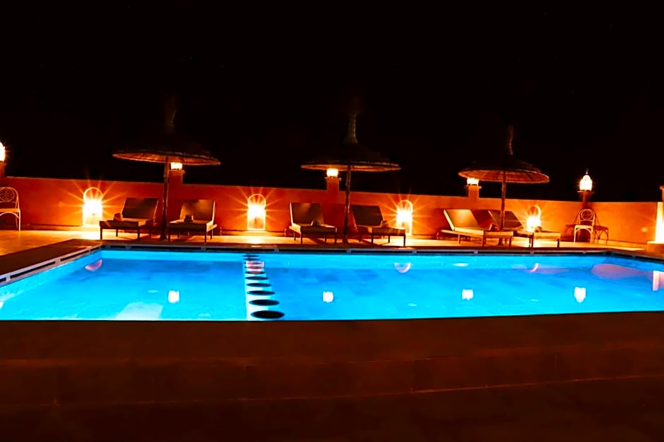 Porte De Sahara Ouzina