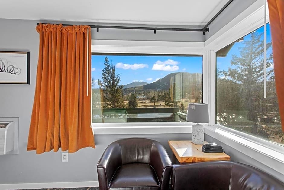 Discovery Lodge