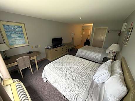 2 Full Beds With Pull Out Non Smoking