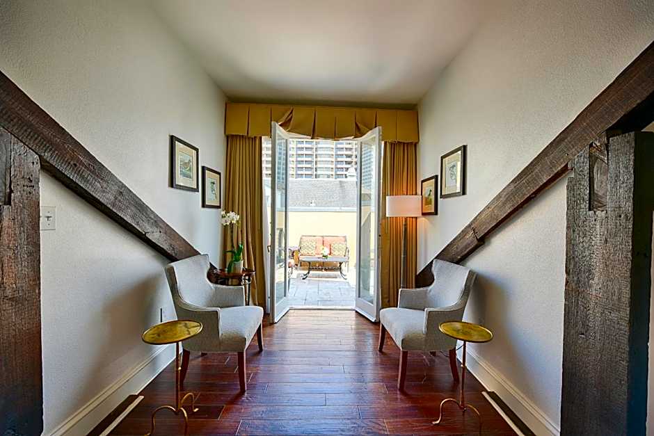 voco St. James Hotel by IHG