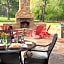 Hilltop Manor Bed And Breakfast