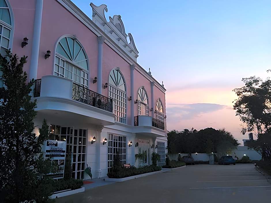 Westgate Residence Hotel