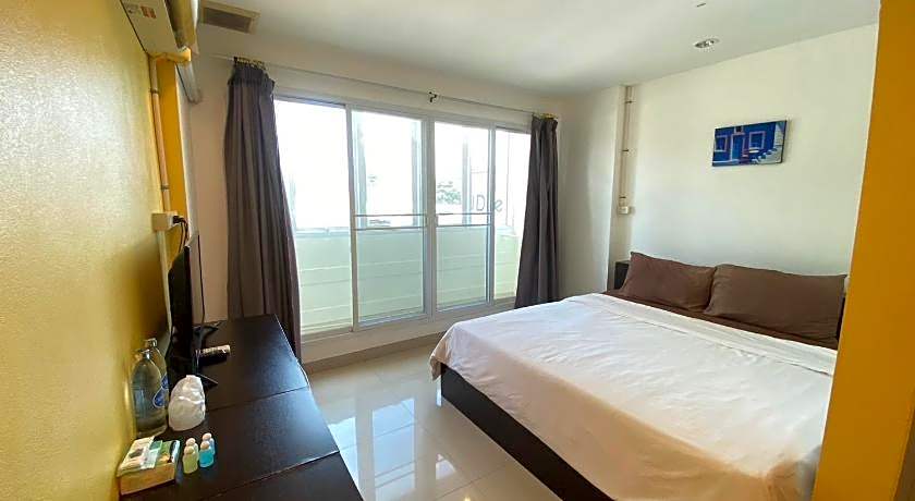 U Dee Room and Coffee Hotel