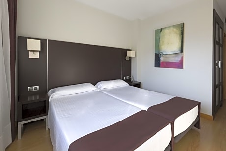 Two Connecting Double Rooms