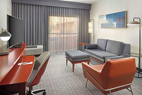 1 Bedroom Suite, 2 Double