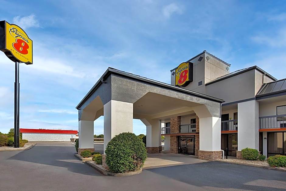 Super 8 by Wyndham Bulls Gap Greeneville Area