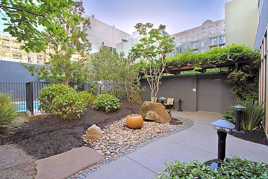 Courtyard by Marriott Oakland Downtown