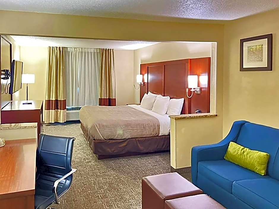 Quality Inn & Suites Green Bay - Ashwaubenon