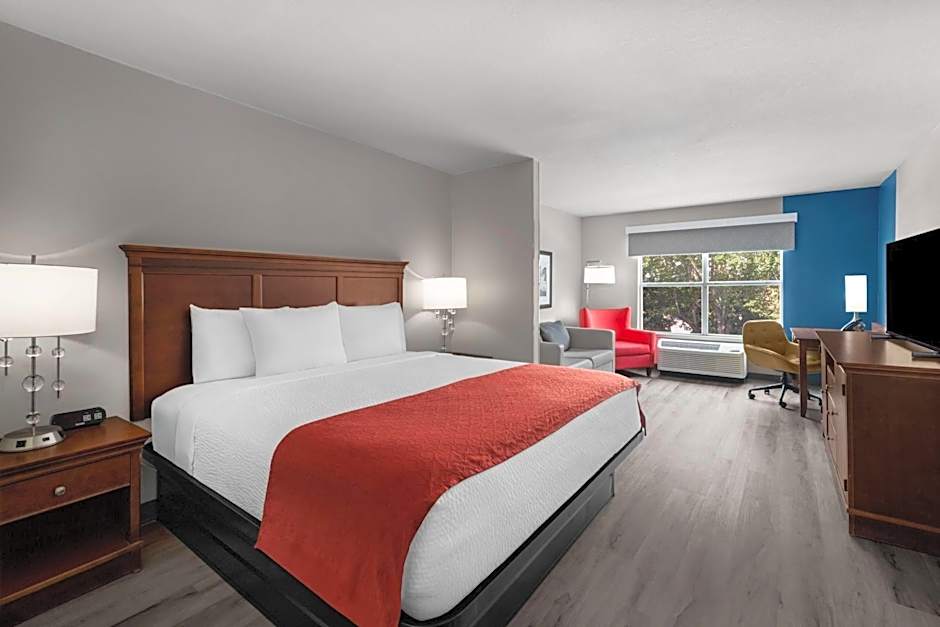 Baymont Inn & Suites by Wyndham Morrow/Atlanta I-75 South