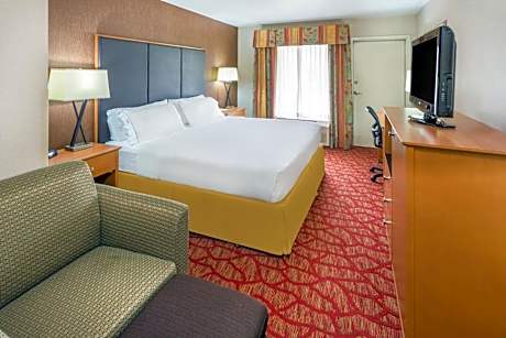 Standard King Room with Mobility Accessible Tub