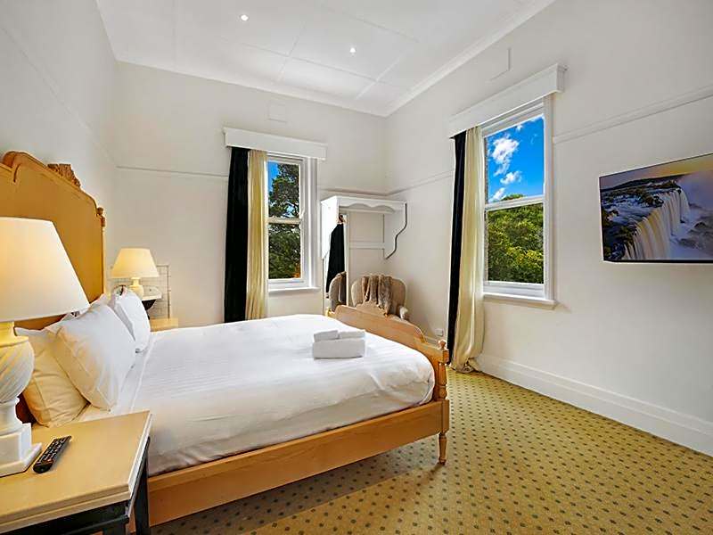 The Robertson Hotel
