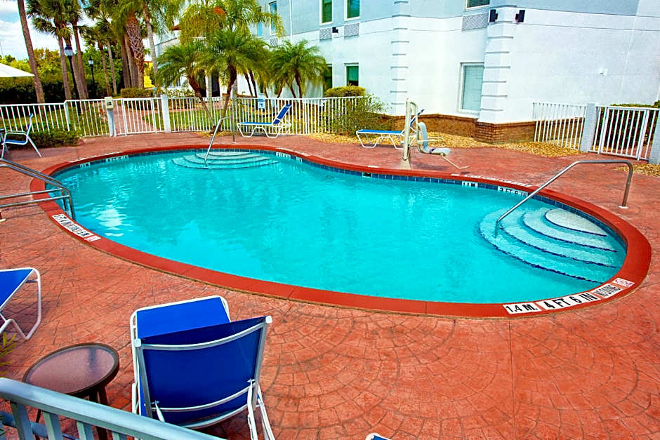 Holiday Inn Express Hotel & Suites Port Charlotte By IHG