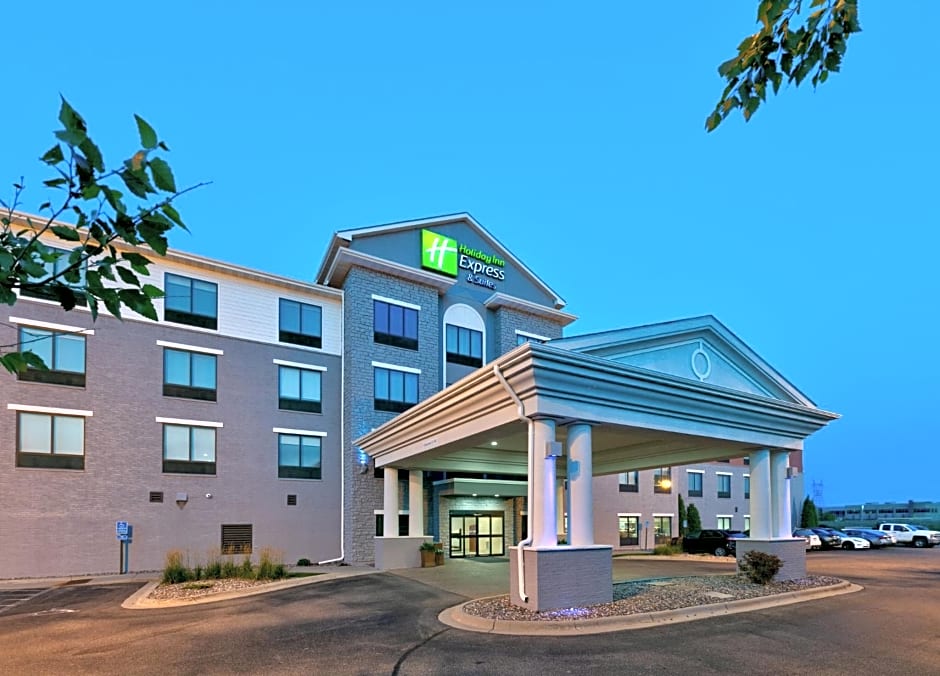 Holiday Inn Express Hotel & Suites Shakopee By IHG