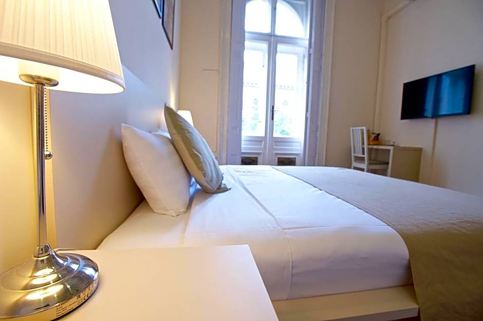 Andrassy Thai Hotel