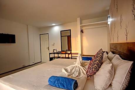 Deluxe Double Room with Balcony