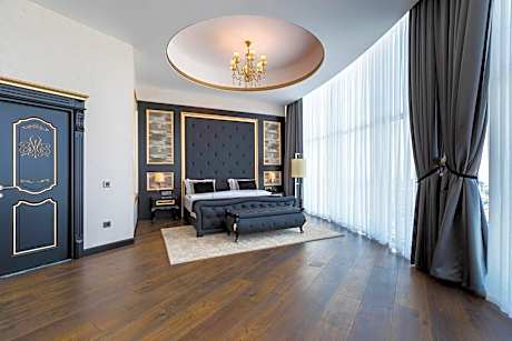 Junior Suite with Mountain View