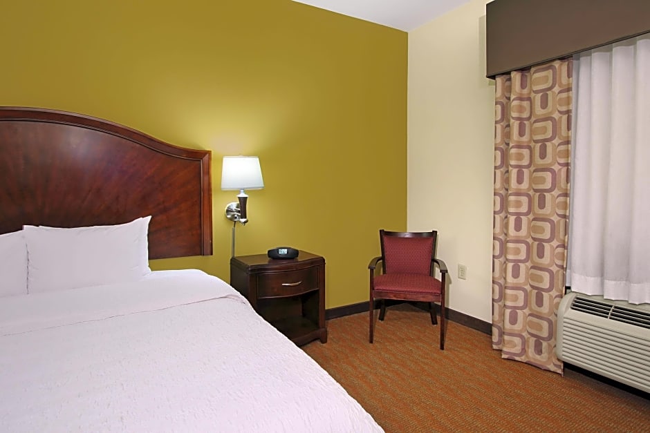Photo 1 of 9 of 2 Queen Beds