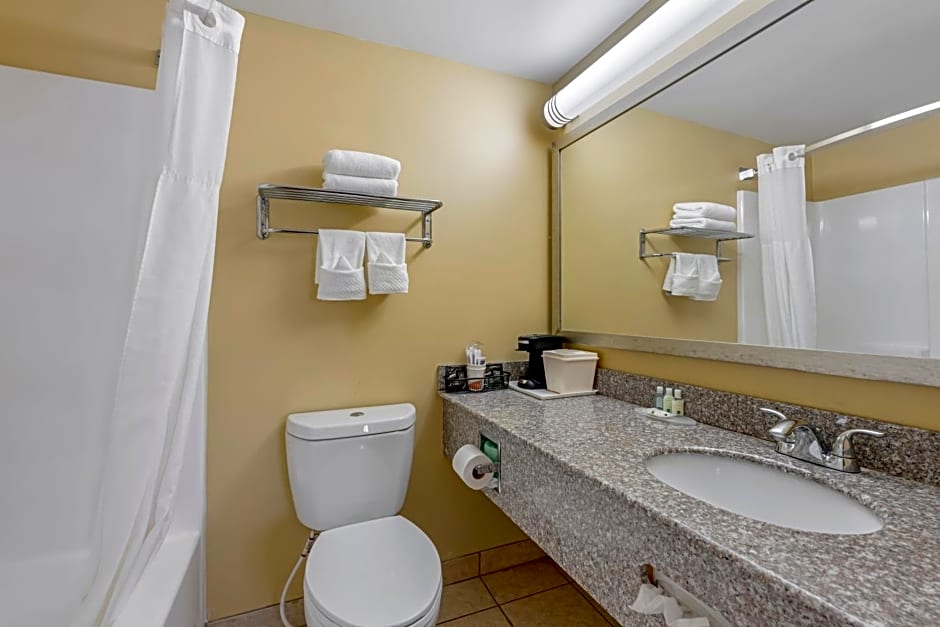 Quality Inn & Suites Lincoln South