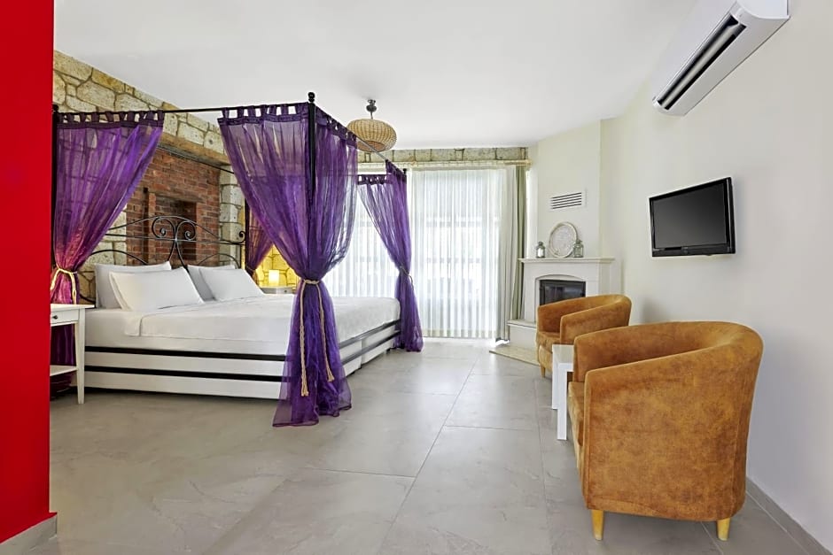 Panda Alacati Hotel
