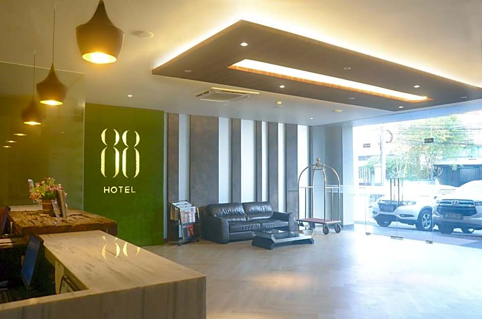 Hotel 88 Embong Kenongo by WH