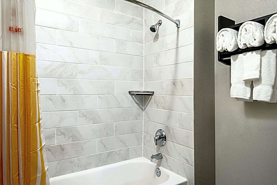 La Quinta Inn & Suites by Wyndham Livermore