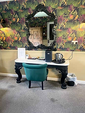 King Superior Room