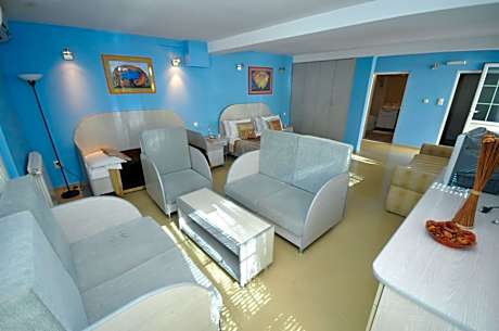 Studio Apartment with Balcony