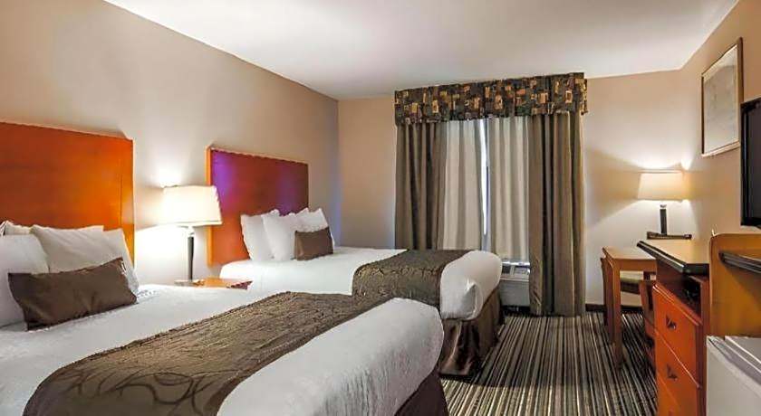 Best Western Plus Twin View Inn & Suites