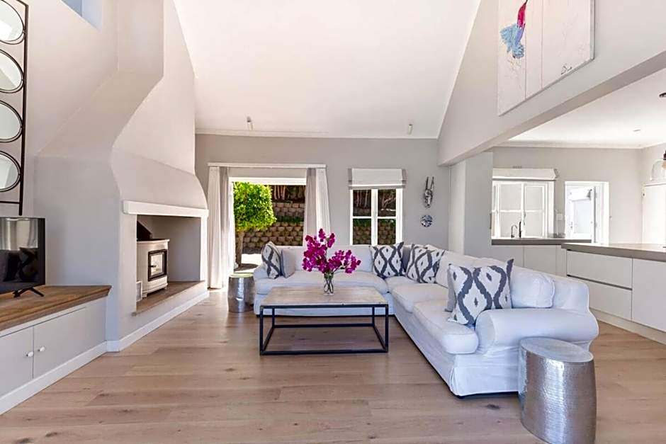 Sublime Five Bed Property In Glorious Setting