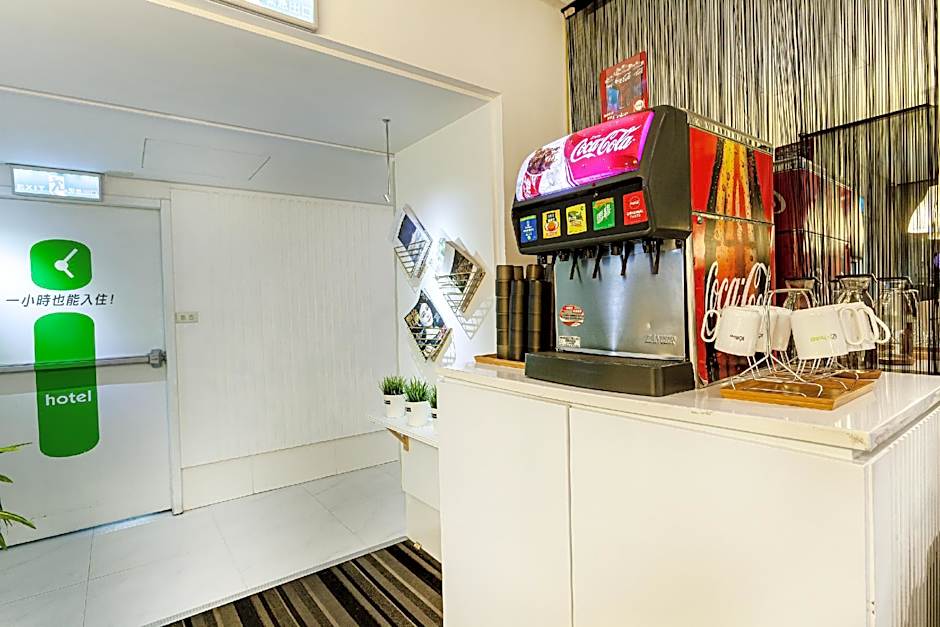 I Hotel
