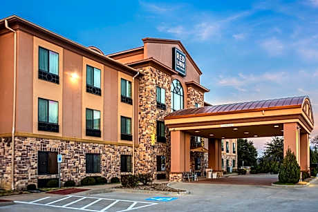 Red Lion Inn & Suites Mineral Wells