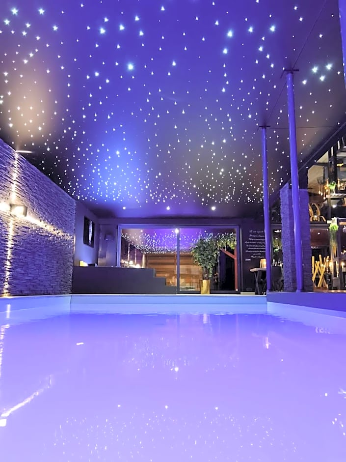 Photo 1 of 29 of Les Suites M