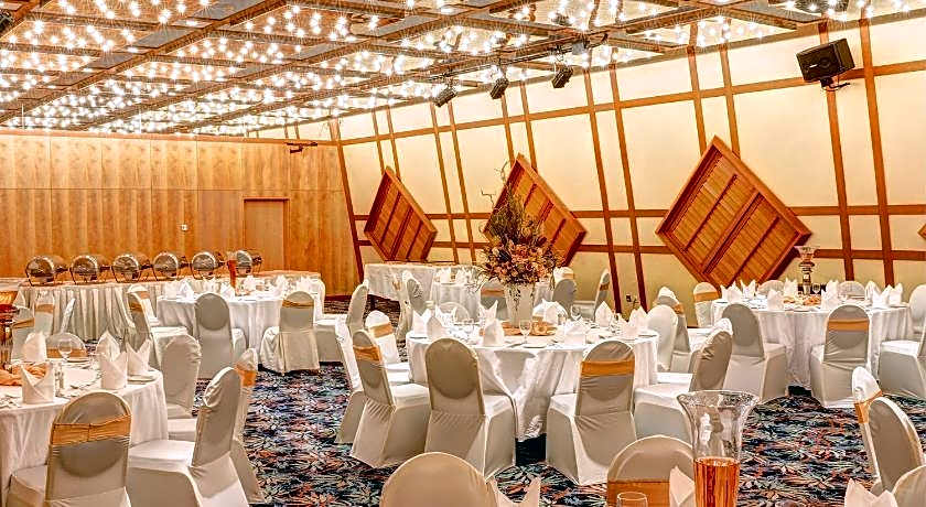 Oryx Grand Jebel Hafeet