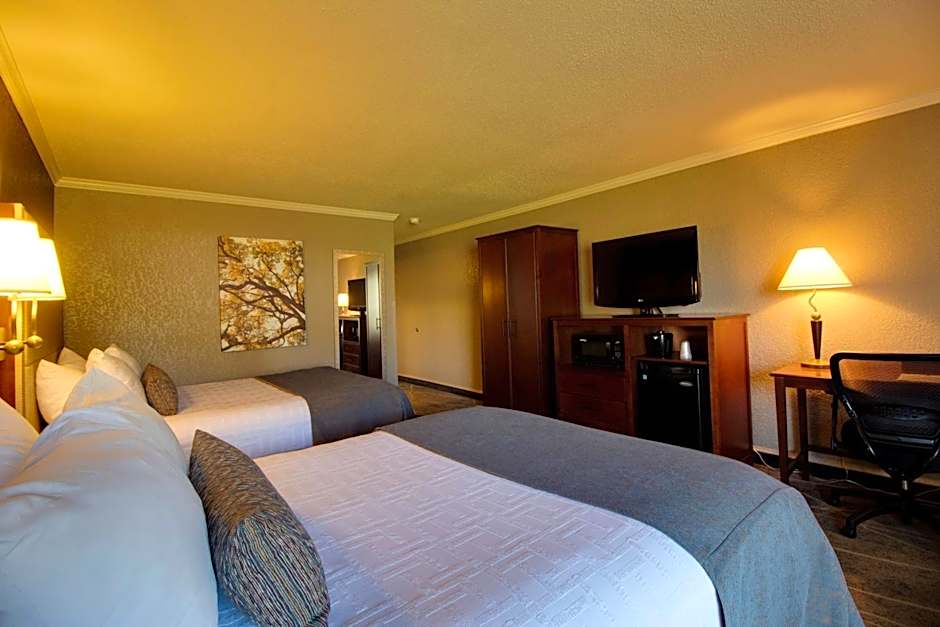 Best Western Harbour Pointe Lakefront