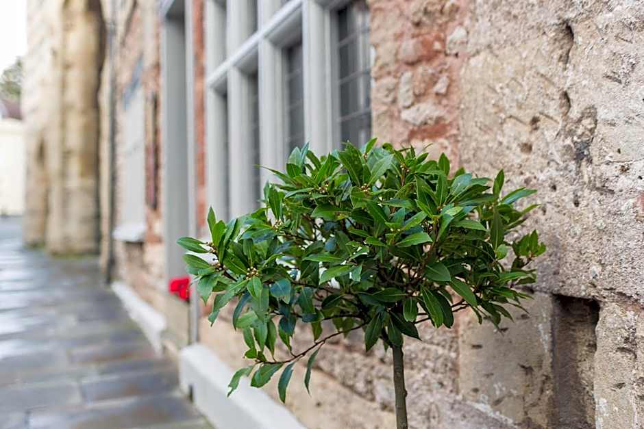 The Ancient Gatehouse & Rugantino Restaurant