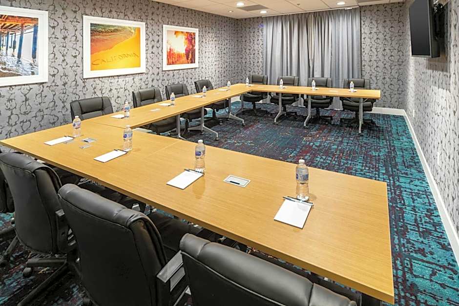 Hampton Inn By Hilton & Suites Santa Maria