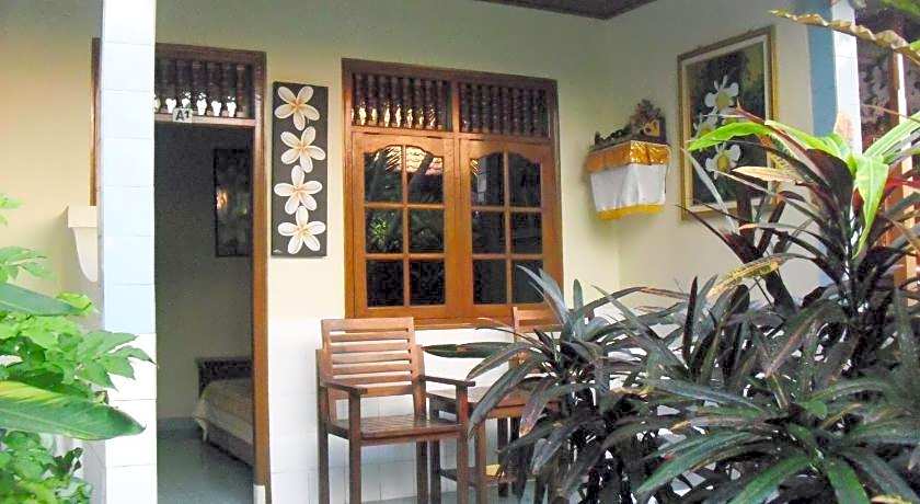 Adus Beach Inn